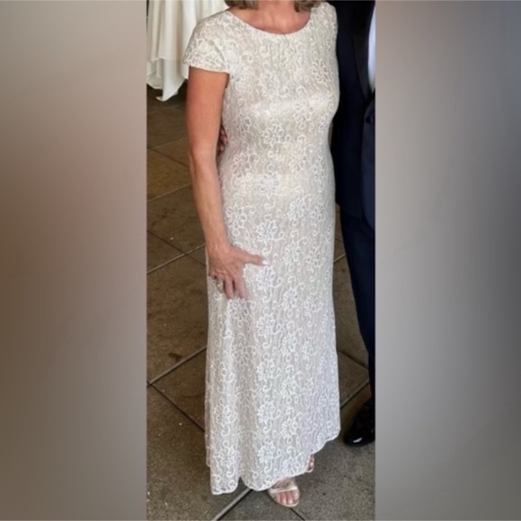 Badgley Mischka Long Dress - size 12/XL - Picture 3 of 3